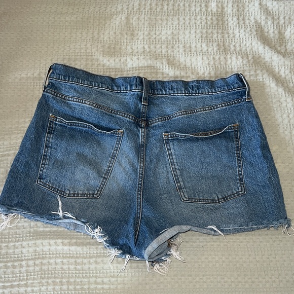 Highest rise Shorty, short by universal thread - Picture 3 of 3